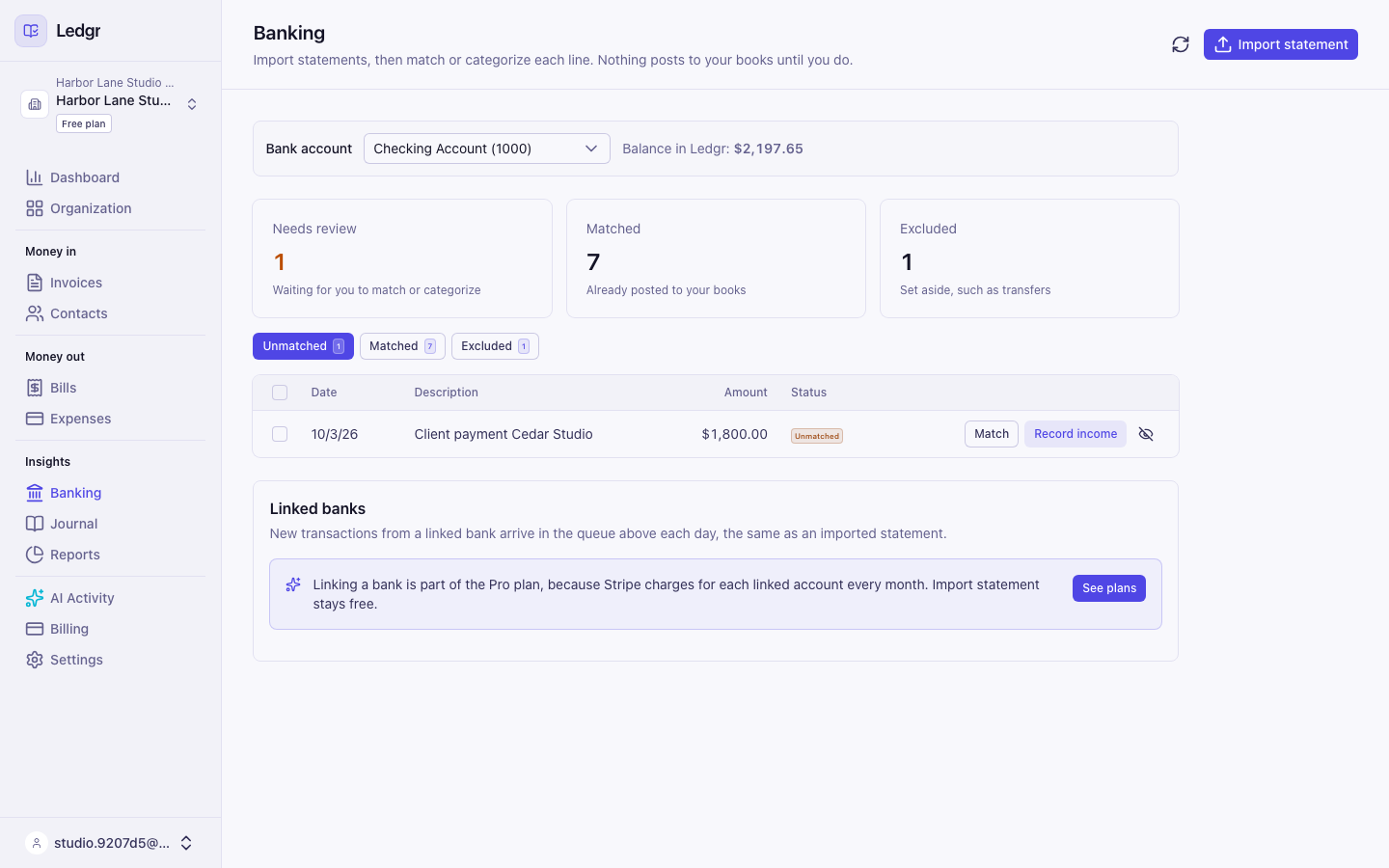 The Linked banks section on the Free plan with a note saying linking a bank is part of the Pro plan and a See plans button